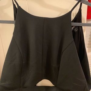 EXPRESS CROP W FLATTERING CUTOUT